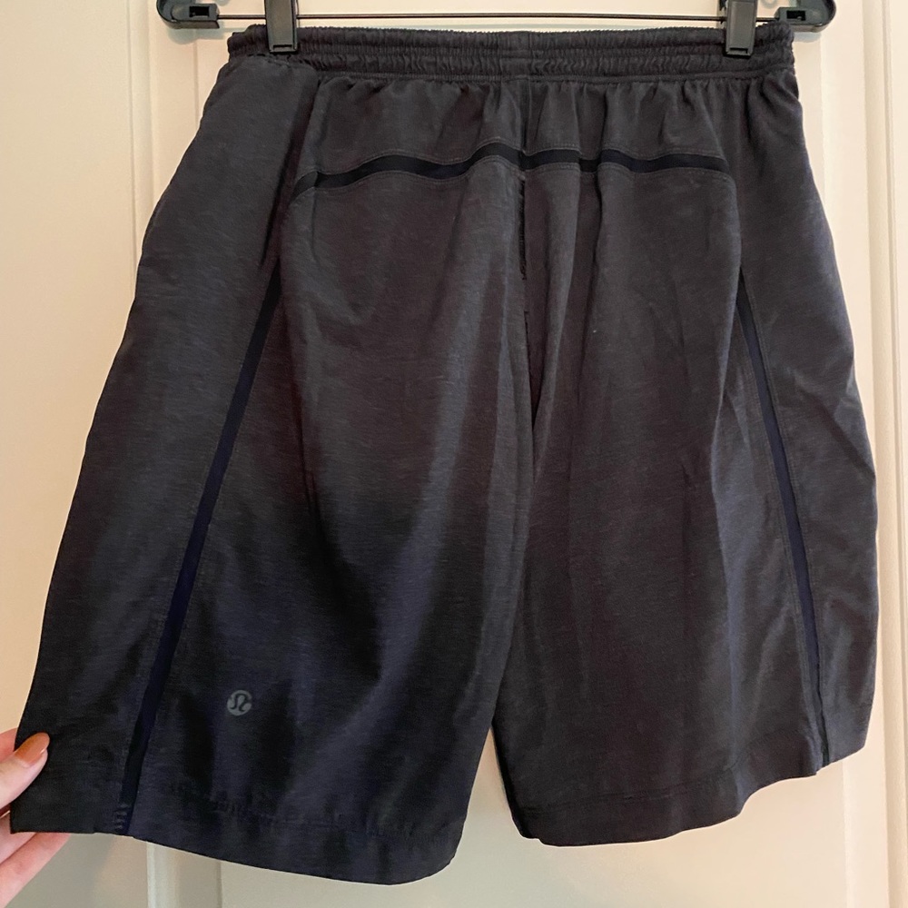 MENS LULULEMON Athletic Running Shorts - Medium - Dark Grey